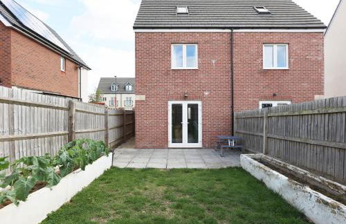 Homington House By N And N Stays, Perfect for Contractors and Workers, Private off road Parking for 2 vehicles, Fast Wifi - Foto 43