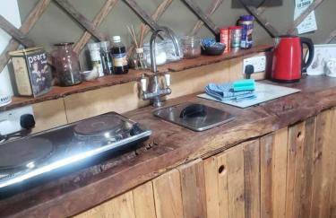 Bembridge Harbour Yurt - Log Burner - Wifi - Photo 35