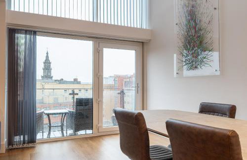 CITY CENTRE APARTMENT with Free Secure Underground Parking - Foto 16