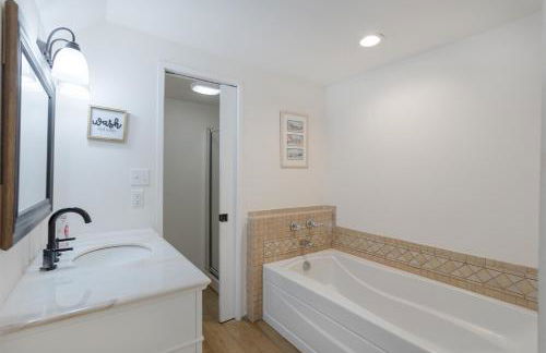 Beach Paradise - Perfect Ocean Sunset Views with Pool & Sauna & Breakfast! - Foto 28