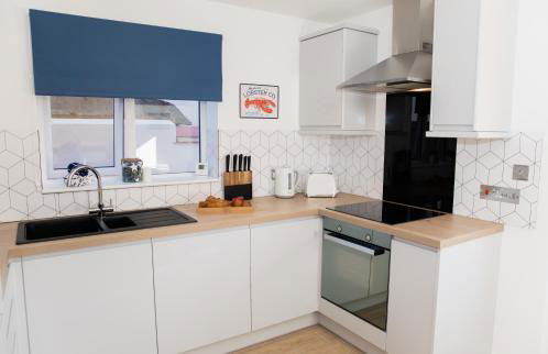 Lovely 2-bedroom Seaside Retreat with Free Parking - Foto 5