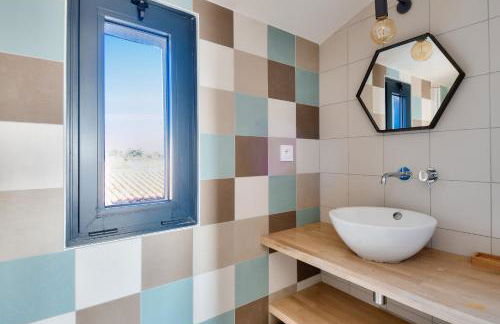 6 adultes et 2 enfants - piscine et accès plage direct - Foto 17