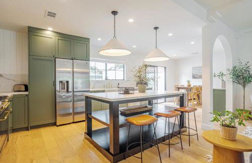 Designer 2 bed near Universal sleeps 8 hot tub - Foto 13