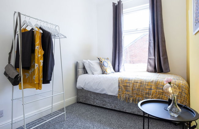 Cosy Home Near Station, Parking, Netflix, Sleeps 5 - Foto 9