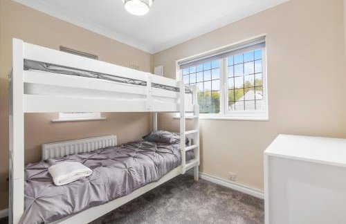 Modern Serenity in Langley Vale - Photo 8