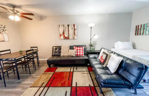 Perfect for Group with 2BR, 2BA and Pool - Foto 4