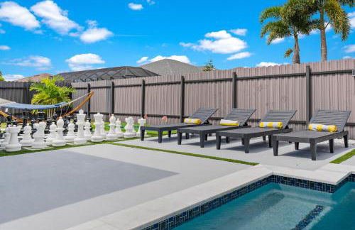 Relax & Play in Cape Coral Pool BBQ Family Fun - Foto 17