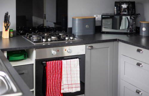 Alt-Stay Accommodation - Lofthouse, Wakefield M1 - 3 Bed En-suite With Parking - Ideal For Contractors & Long Stays - Foto 11