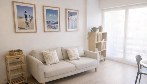 Appartement deux pièces élégant avec Vue sur Parc - Plage & Centre-Ville à Pied - Photo 2