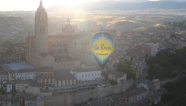 Hot Air Balloon Ride over Toledo - Photo 2