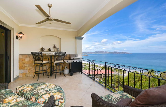 Fifth-Floor Condo with Breathtaking Ocean Views, Stylish Interior & Prime Location Near Flamingo Beach - Foto 1