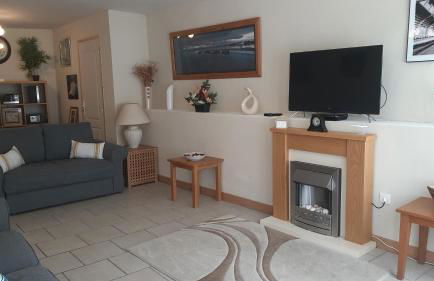 Gîte Déco terrasse ensoleillée et Wi-Fi - Foto 4