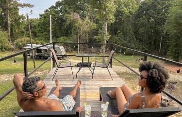 Cozy Rooftop Container with Hot Tub - 15 min from Franklinton & 19 mins to the Bogue Chitto State Park - Foto 8