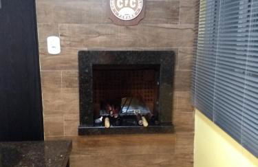 Apê Beira Mar Balneário Camboriú Pé na Areia próximo a Roda gigante Com Churrasqueira e garagem de fácil acesso poucos metros do Mundial de Beach tennis - Foto 20