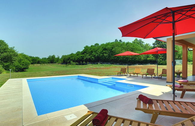 Villa in Pazin With Private Pool - Foto 1