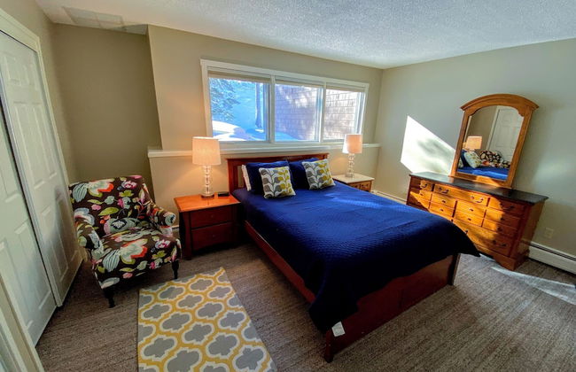 A1 Luxury Bretton Woods Ski-in Ski-out Townhome Next to Beginner ski Area Fast Wifi Keyless Entry - Photo 44