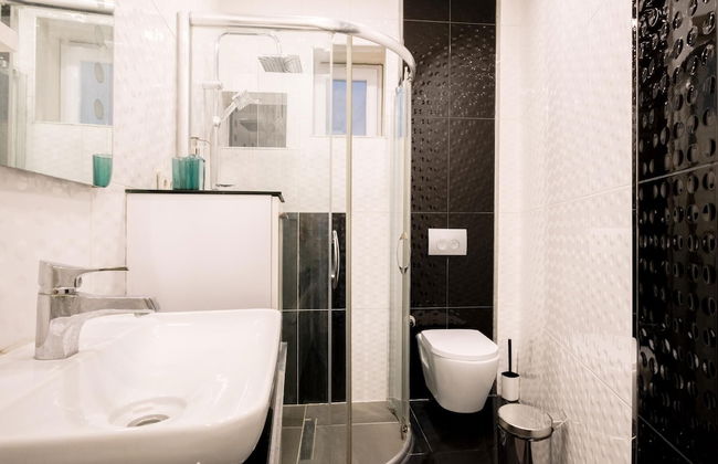 Modern Spacious Flat w Balcony 5 min to Taksim - Foto 6