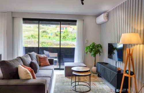 New 3 Bedroom Luxury Family Apartment - Airco, King Size Beds, Fully equipped kitchen, Balcony, Washingmachine, 2 bathrooms, Free parking, Fast Internet, 142m2 - Foto 40