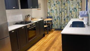 2 bedroom cottage in Stamford - Foto 2, stove, dishwasher