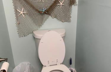 Beach access close to Walmart, Bowling,skating and Game room - Photo 32