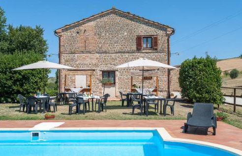 Lovely Home In Tolentino With Kitchen - Foto 8