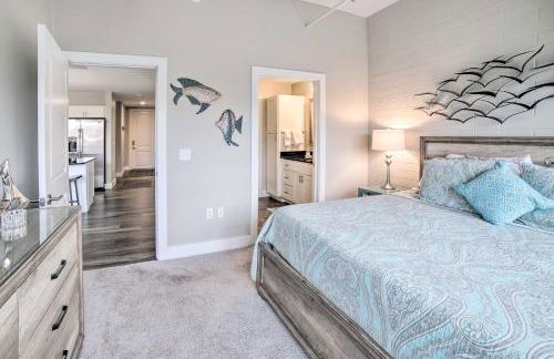 Luxe Manistee Condo with Balcony and River Views! - Foto 16