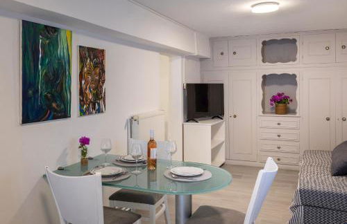 Restia Seaside Apartment I, 50m from Megas Gialos Beach - Foto 18