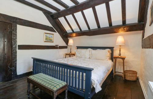 White Haywood Farmhouse - Photo 16