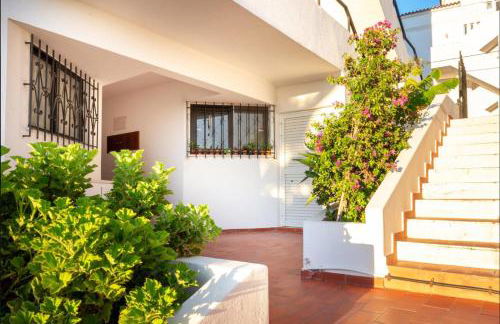 Sunny 3-Bedroom Apartment - Foto 34