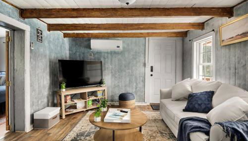 Creekside Cabin w Hot Tub, Fire Pit, Grill, WiFi! - Foto 2