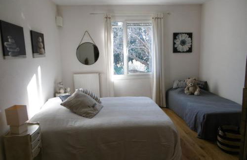 Le petit mas en provence avec piscine - Photo 43