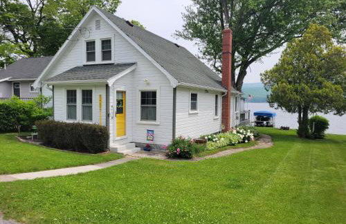 4 Seasons 4 bedroom lake level home - Foto 9