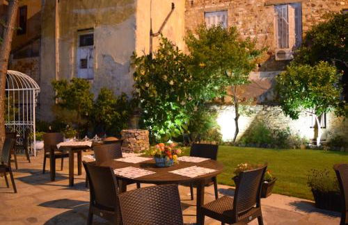 Studios Asteria - Photo 11