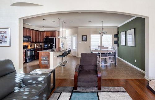 Bright and Spacious 3 Bedroom Townhome, Minutes from DFW Airport - Foto 13