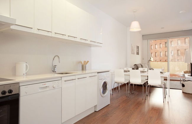 AB Montjuic - Photo 40