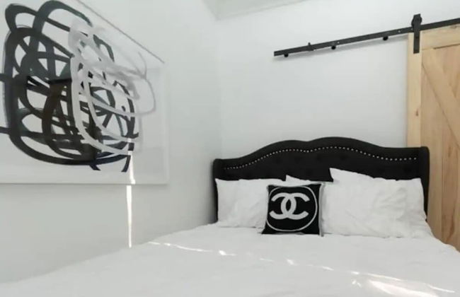 Charming Chateau Oasis in NOLA's Heart by YouRent - Foto 2