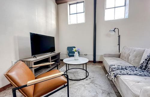 Sleepover 2BD 1BA Condos Downtown Springfield - Foto 9