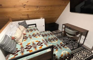 The Honey Bear Cabin Jacuzzi EV Friendly Renovated - Foto 13