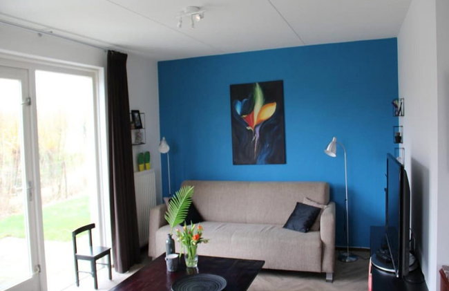 Appealing Bungalow With Garden - Photo 32