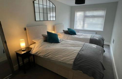Solihull Flat For 2 with Fast WiFi with Free Secured Parking - Foto 4