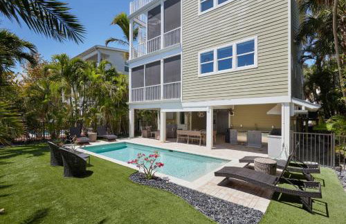 Sea U Soon - Premier 4 Bedroom Villa with Heated Pool - Photo 27