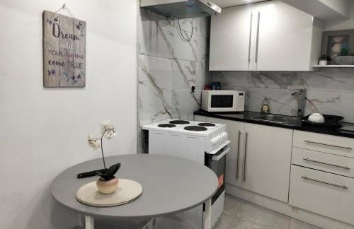 Modern 3-bed Serviced Appartement - Milnsbridge - Foto 5