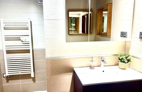 PARKING & POOL - Costa Paradise Suites- Málaga - Foto 14