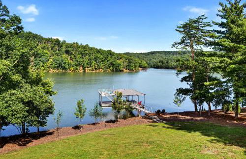 Dockside of the Moon - Photo 49