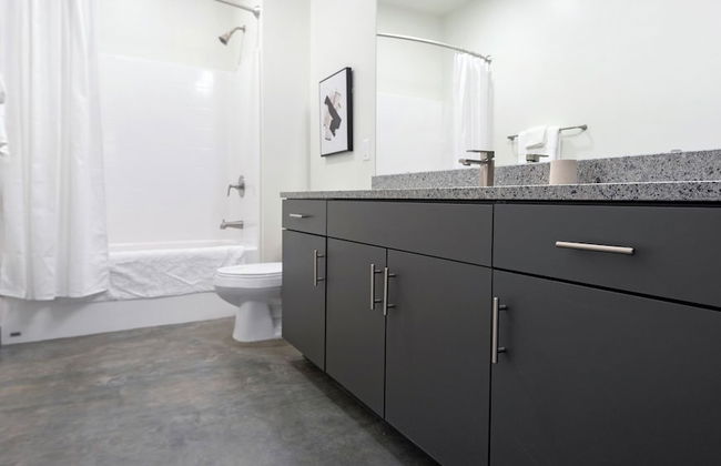 275 On The Park - Senate Apartments By Barsala - Photo 11