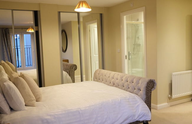 Bicester Villa - 6 Bed - Sleeps 14 - Foto 2