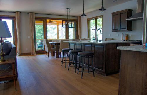 Lakefront Home 4 Bedroom 4 Bath Sleeps 12 - Foto 17