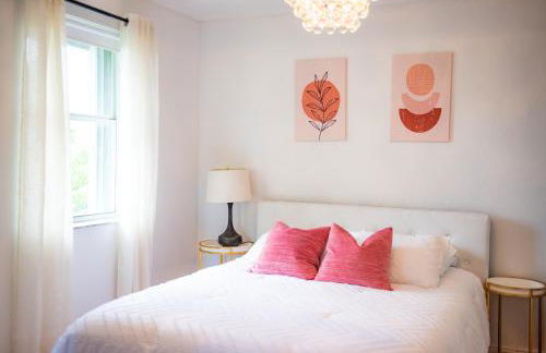 Lux 3 bedroom townhouse 1 block from the beach - Photo 56