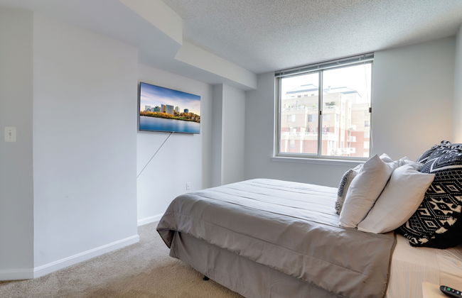 Apartments at the Heart of Arlington - Photo 10