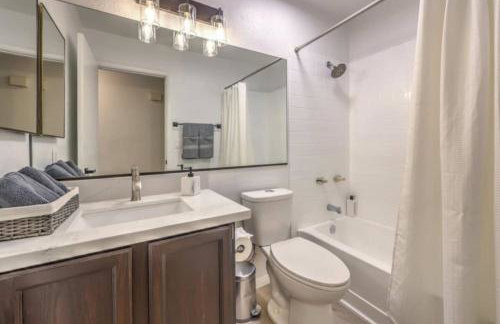 Creekwater | Pebbletech Pool & Spa 10 Min to Strip - Photo 25